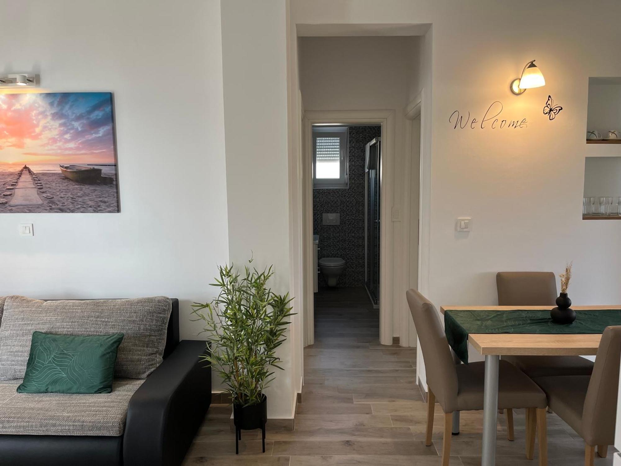 Four Stars Apartment